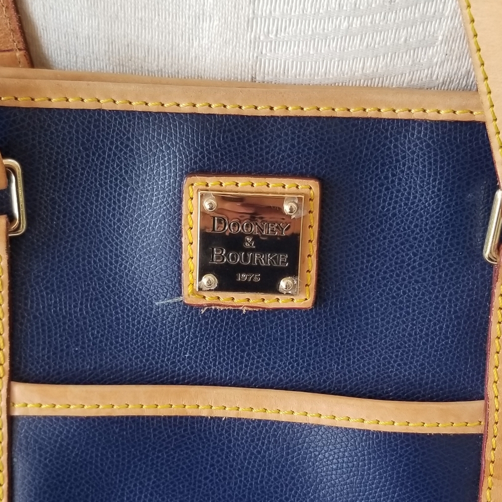 Dooney & Bourke Tote Bag - Picture 7 of 7